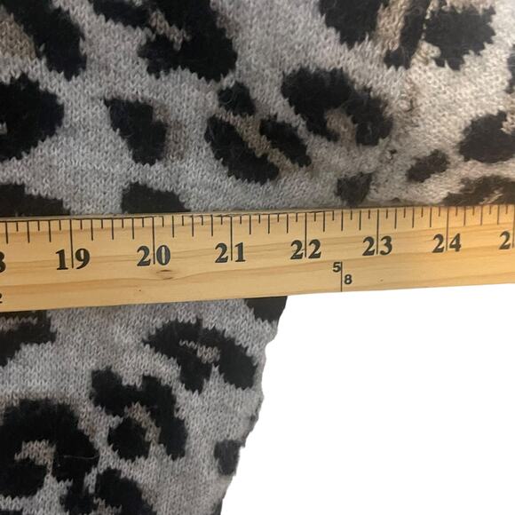 Jessica Simpson Women's Size Medium Snow Leopard Cowl Neck Sweater - Picture 7 of 8